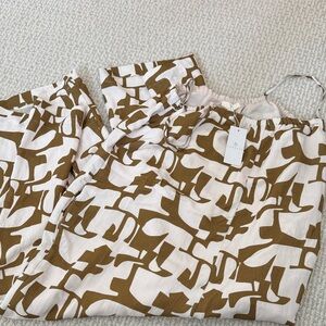 Abstract Patterned Jump suit - brand new with tags - bump friendly